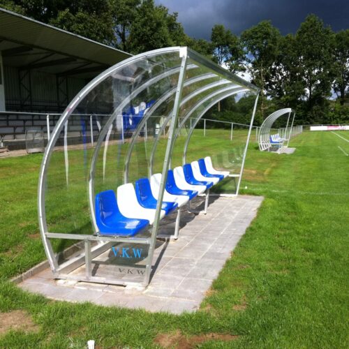 Dugout voetbal model 150 65 Dugouts uit deze serie zijn absoluut een aanwinst voor iedere sportvereniging.